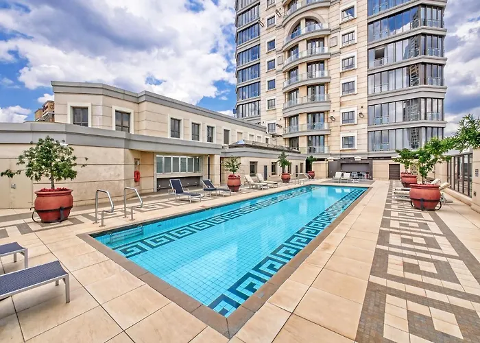 Apartment At Michelangelo Towers